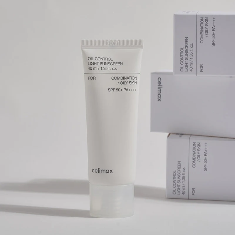 Oil Control Light Sunscreen - Image 3