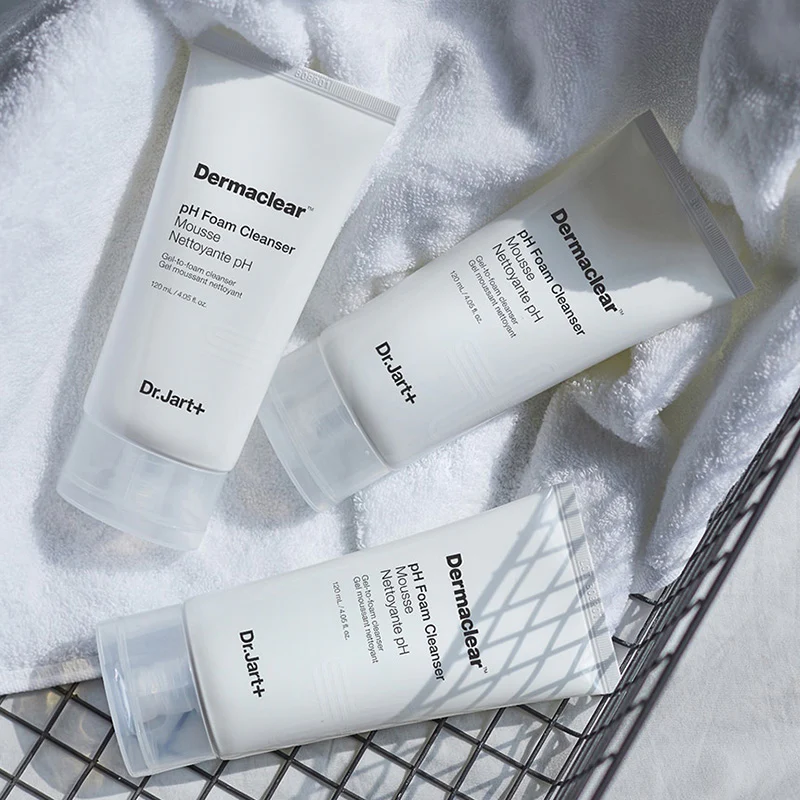 Dermaclear pH Foam Cleanser - Image 3