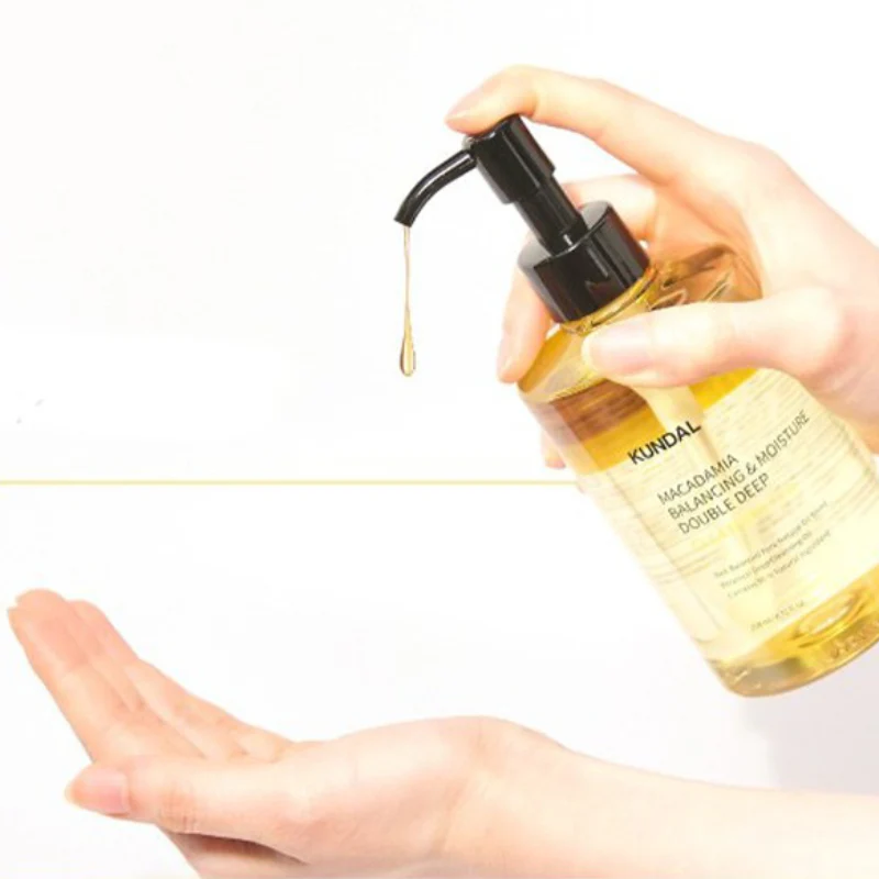 Macadamia Balancing & Moisture Double Deep Cleansing Oil - Image 3